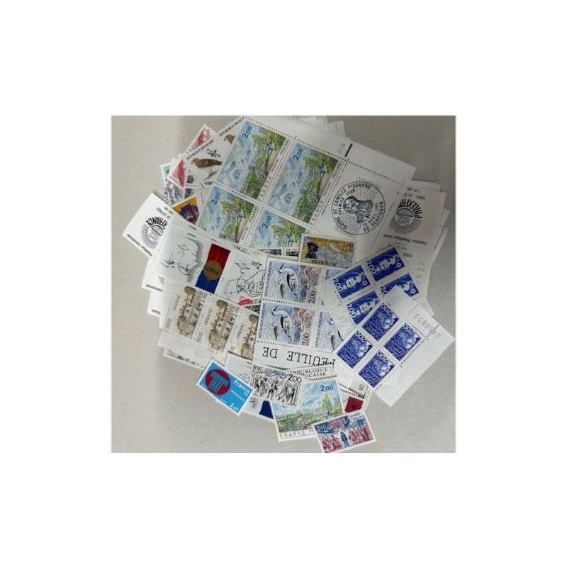 365 timbres à 2,00 Francs (730 Frs soit 111 €) 365 timbres à 2,00 Francs (730 Frs soit 111 €)