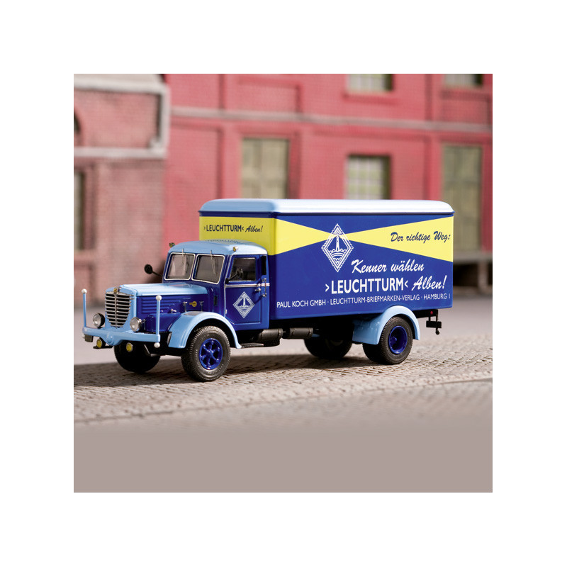 Camion de marque SCHUCO représentant le camion BÜSSING 8000 des années 1950 de chez LEUCHTTURM
