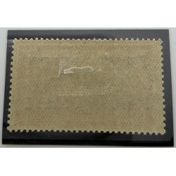 Timbre de France n° 257A avec trace de charnière