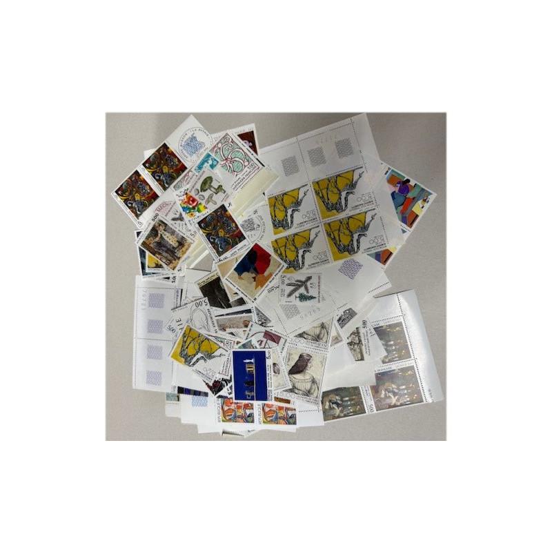 268 timbres à 5,00 Francs (1340 Frs soit 204 €) 268 timbres à 5,00 Francs (1340 Frs soit 204 €)