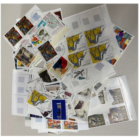 268 timbres à 5,00 Francs (1340 Frs soit 204 €)